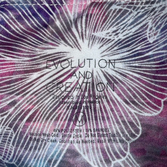 Evolution and Creation Women’s Capri Leggings - Picture 2 of 4